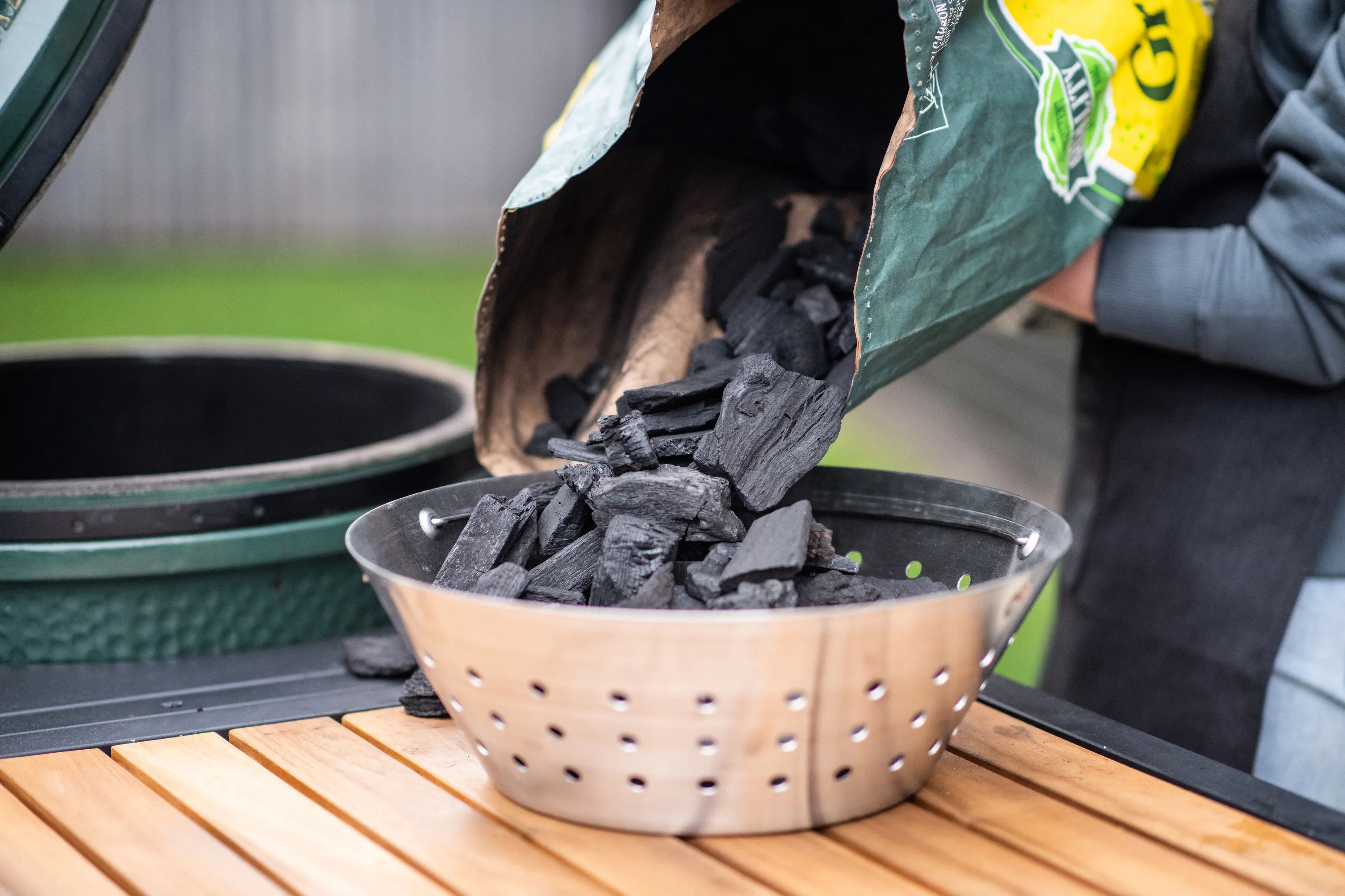 Big Green Egg Øvrigt grilltilbehør EGG tools Kulbeholder i M, 4