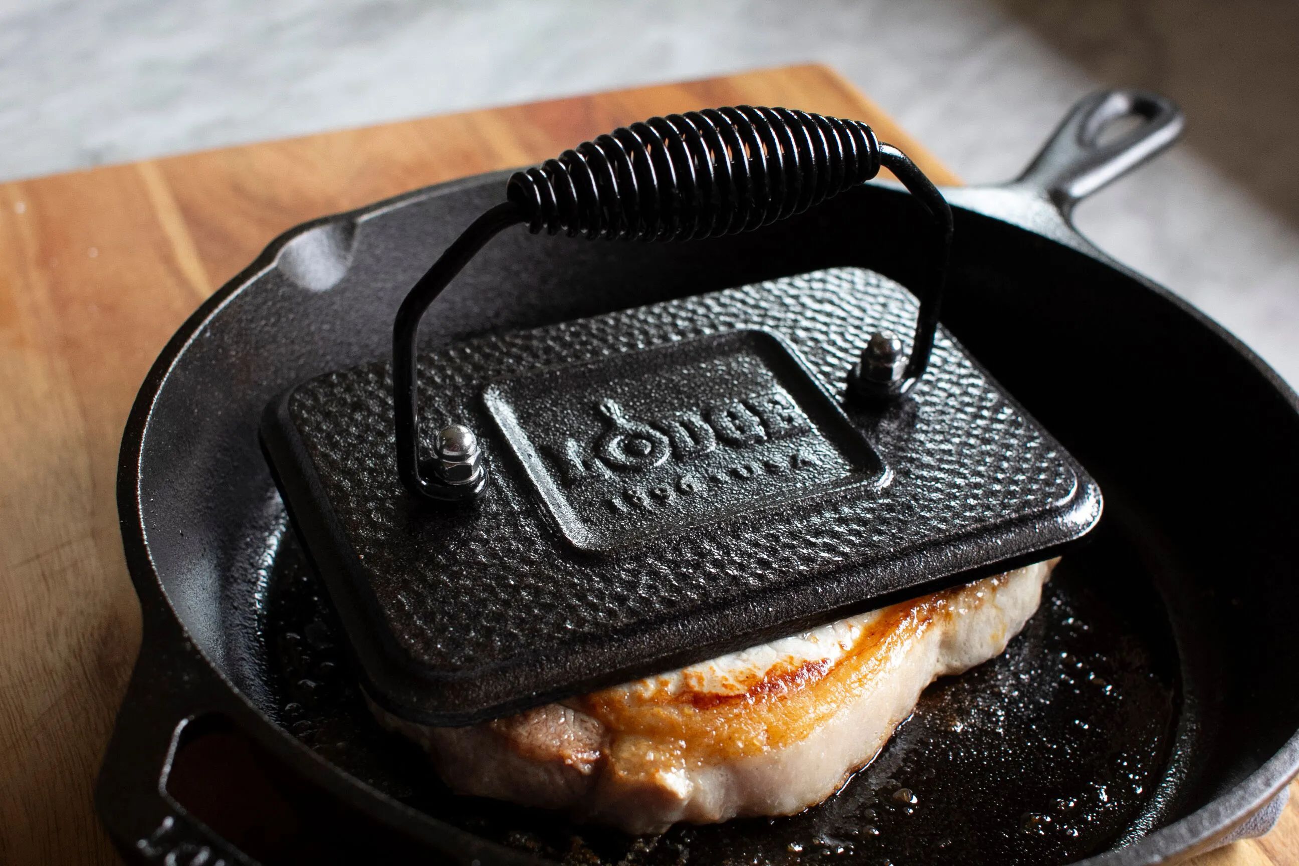 Lodge Cast Iron Øvrigt grilltilbehør Classic Kødpresser i Sort, 2