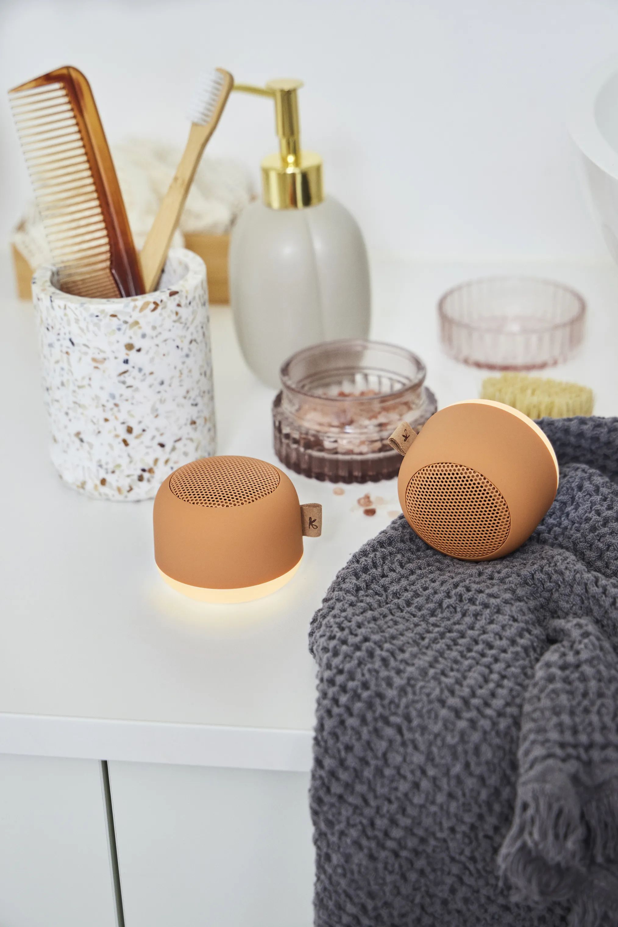 Kreafunk Højtalere aLIGHT Højtaler i Waffle Orange, 2