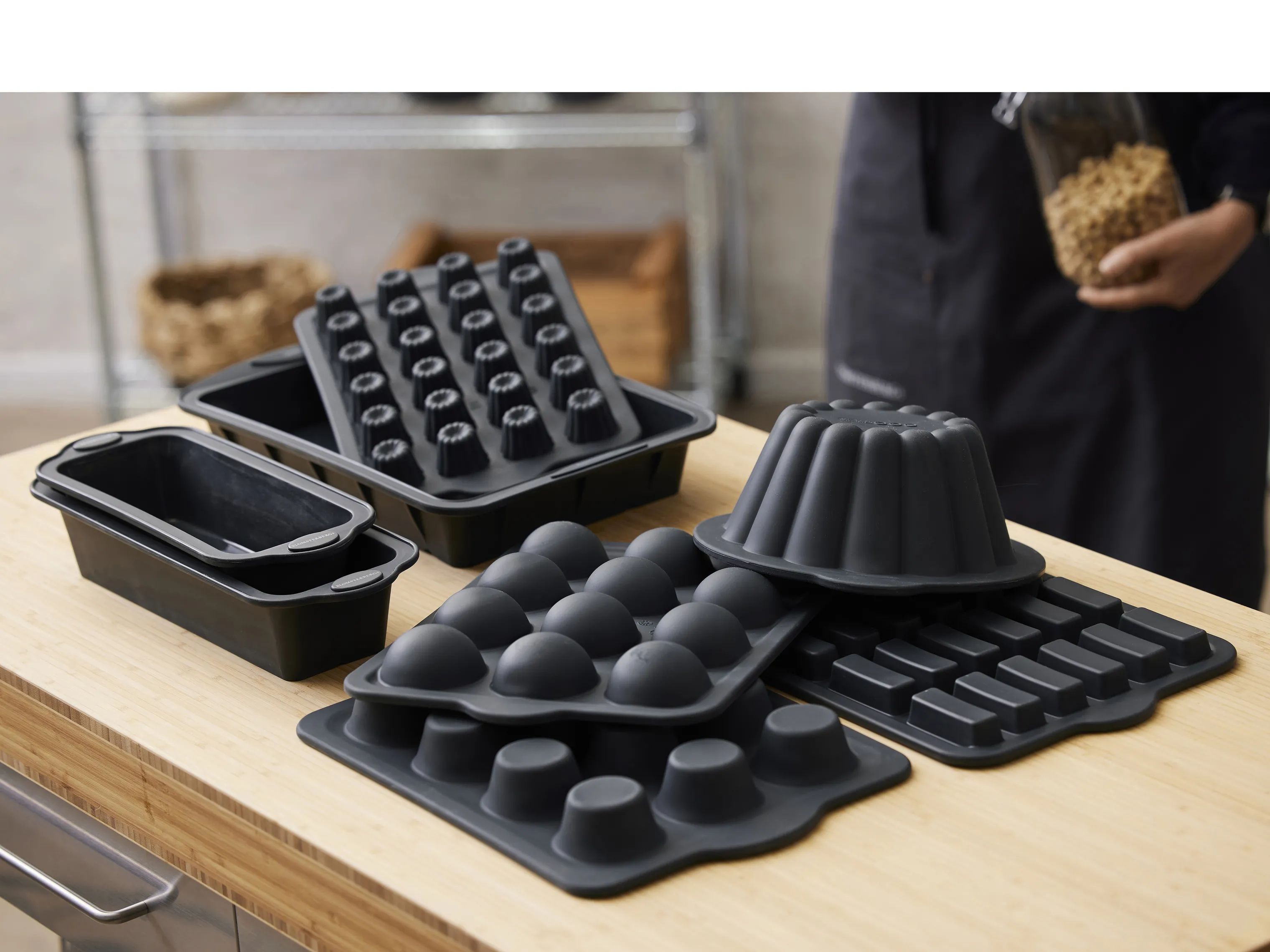 Blomsterbergs Muffinforme Bageform i Grå, 2