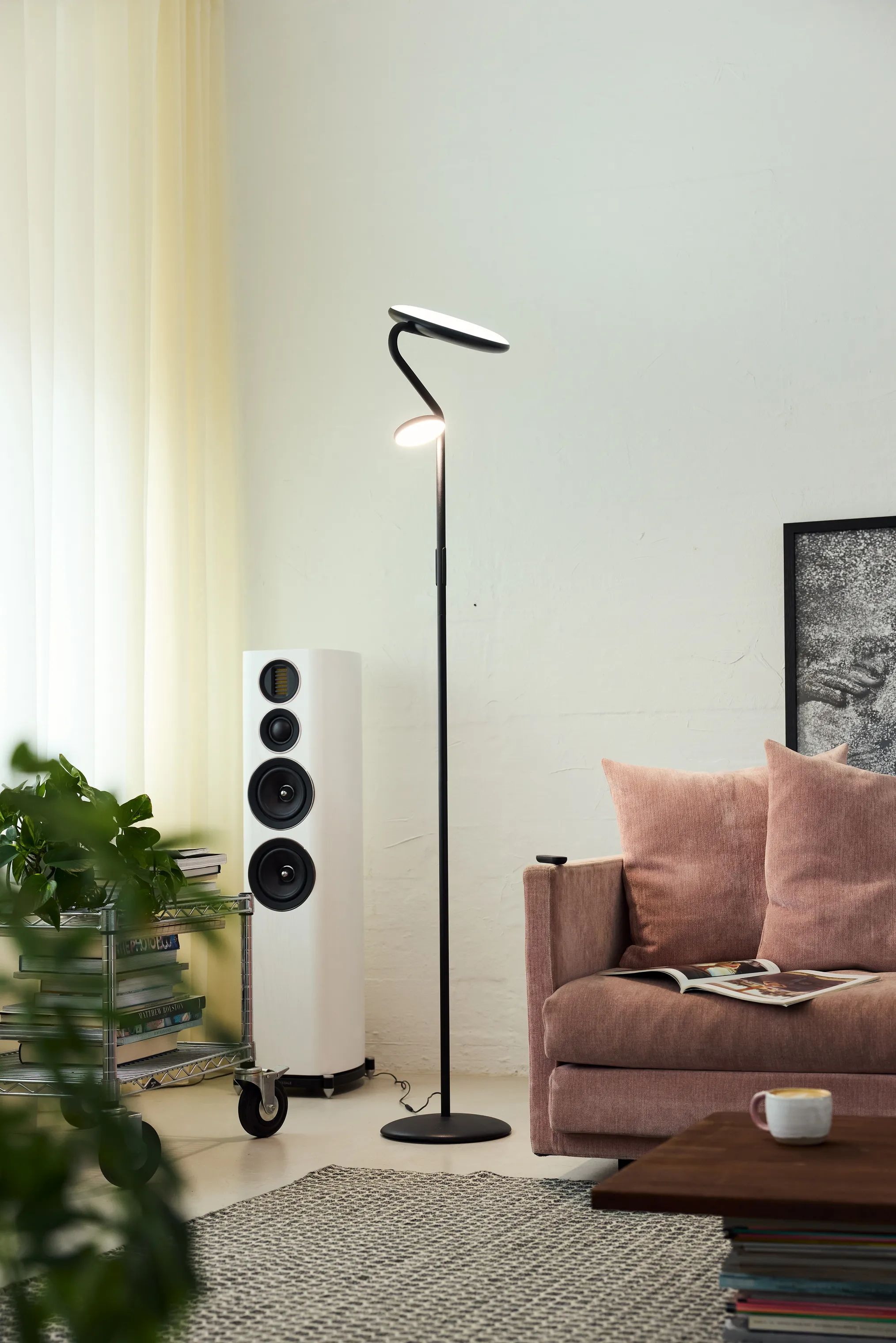 Halo Design Gulvlamper Slim Gulvlampe i Sort, 2
