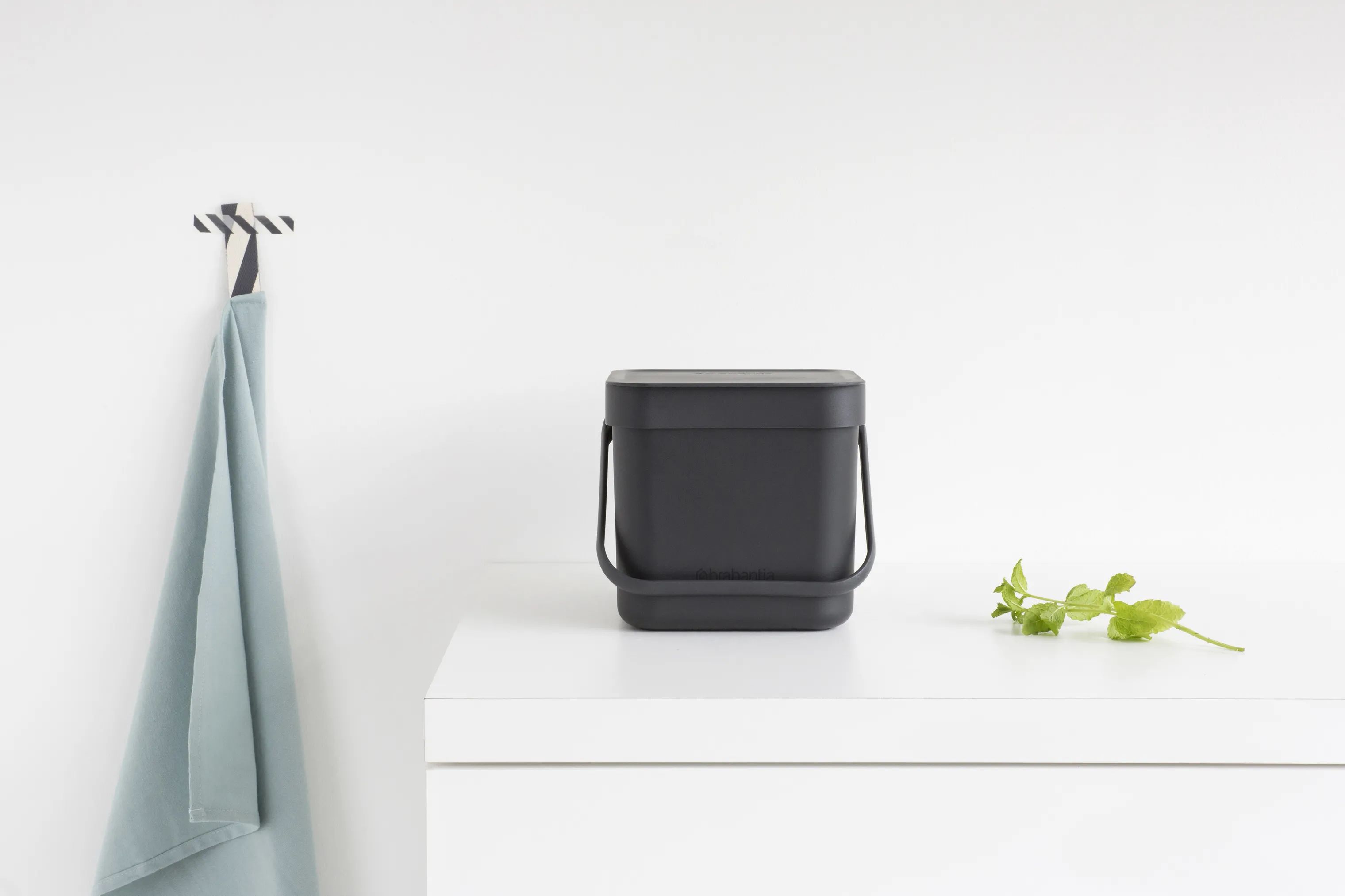 Brabantia Spande uden pedal Sort & Go Affaldsspand i Grå, 3 L, 2