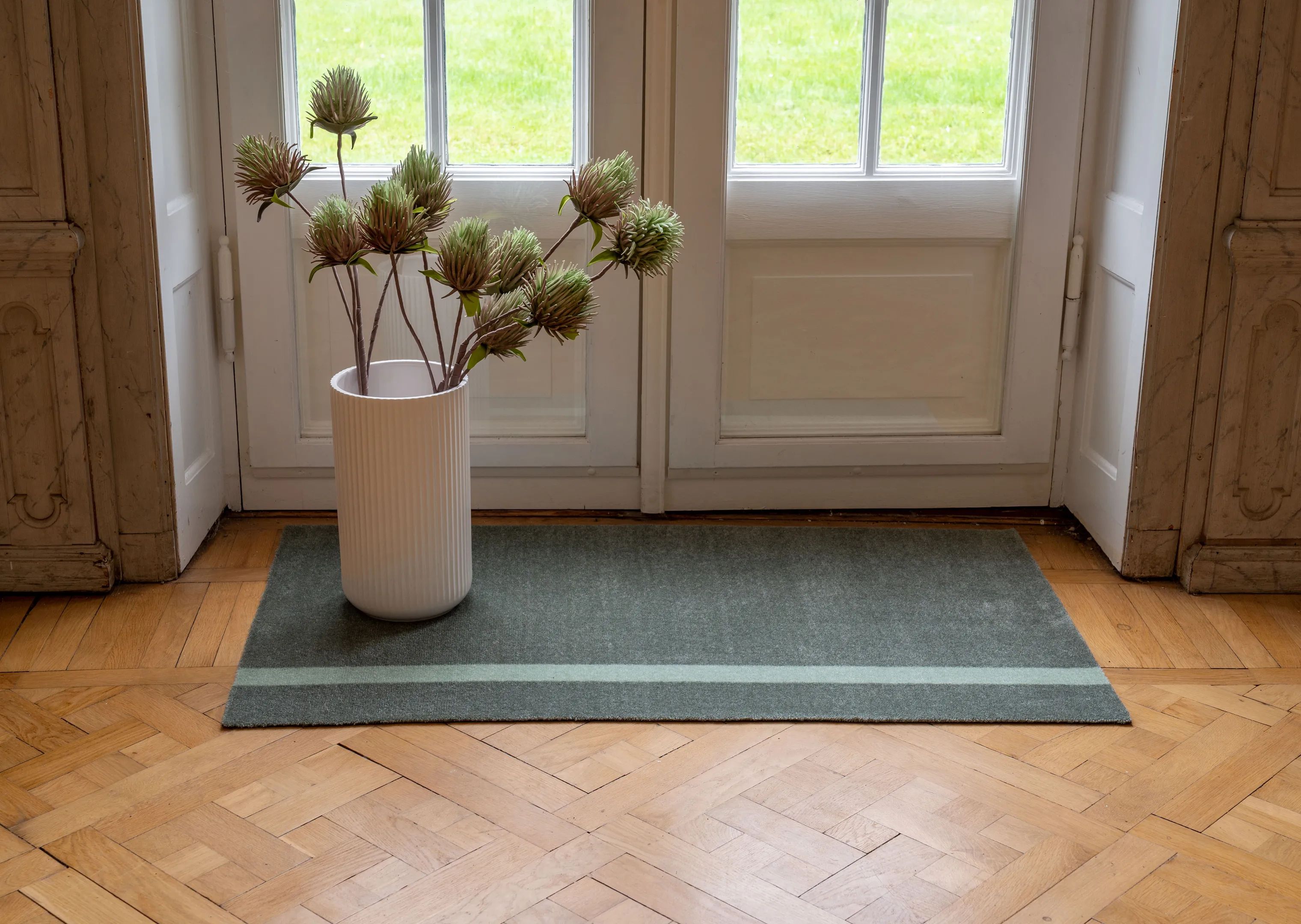 Tica Copenhagen Gulvtæpper Stripes Vertikal Gulvtæppe i Lysgrøn/støvetgrøn/mørkegrøn, B67 x L120 cm, 3