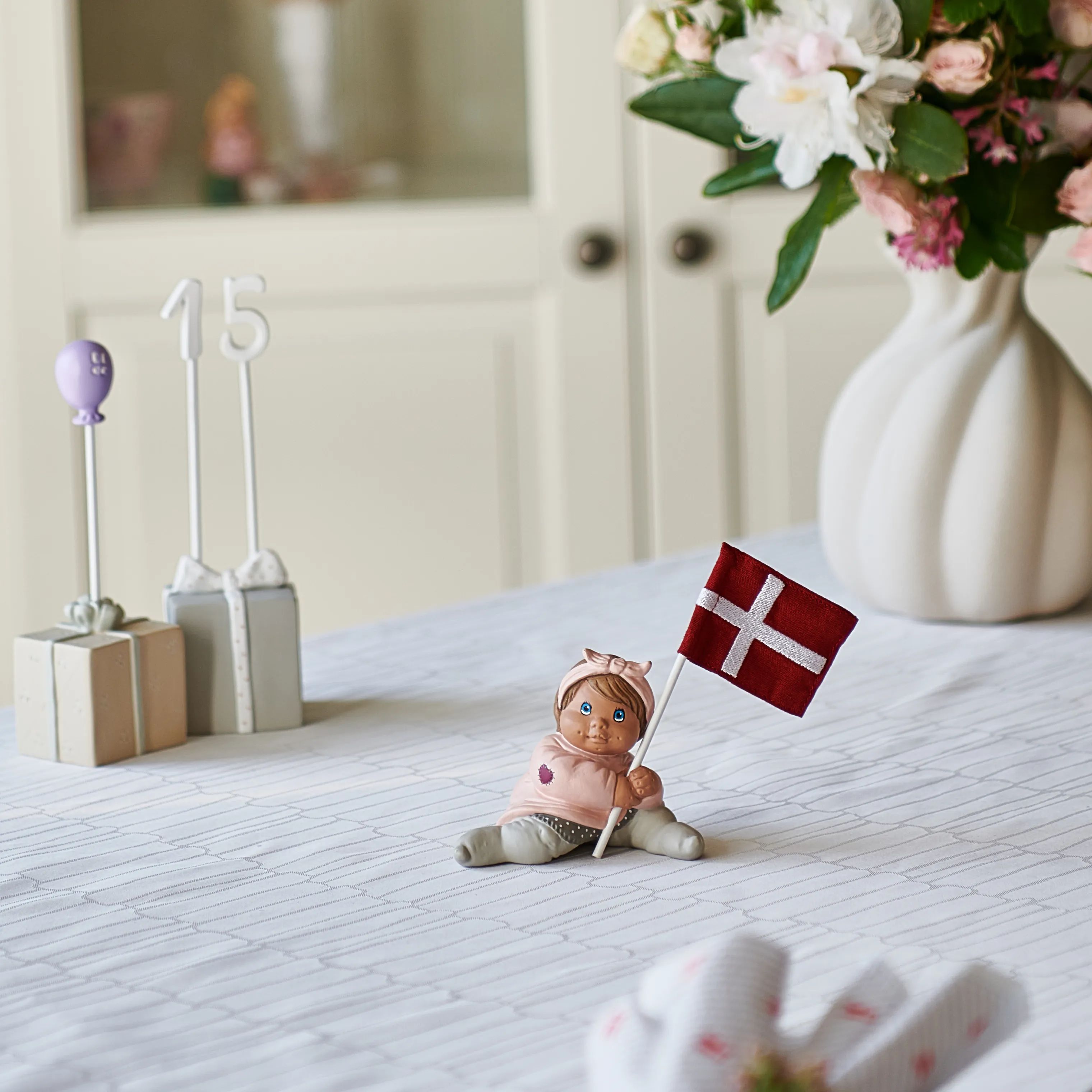 Klarborg Øvrige figurer Fødselsdagspige i Lyserød, 2