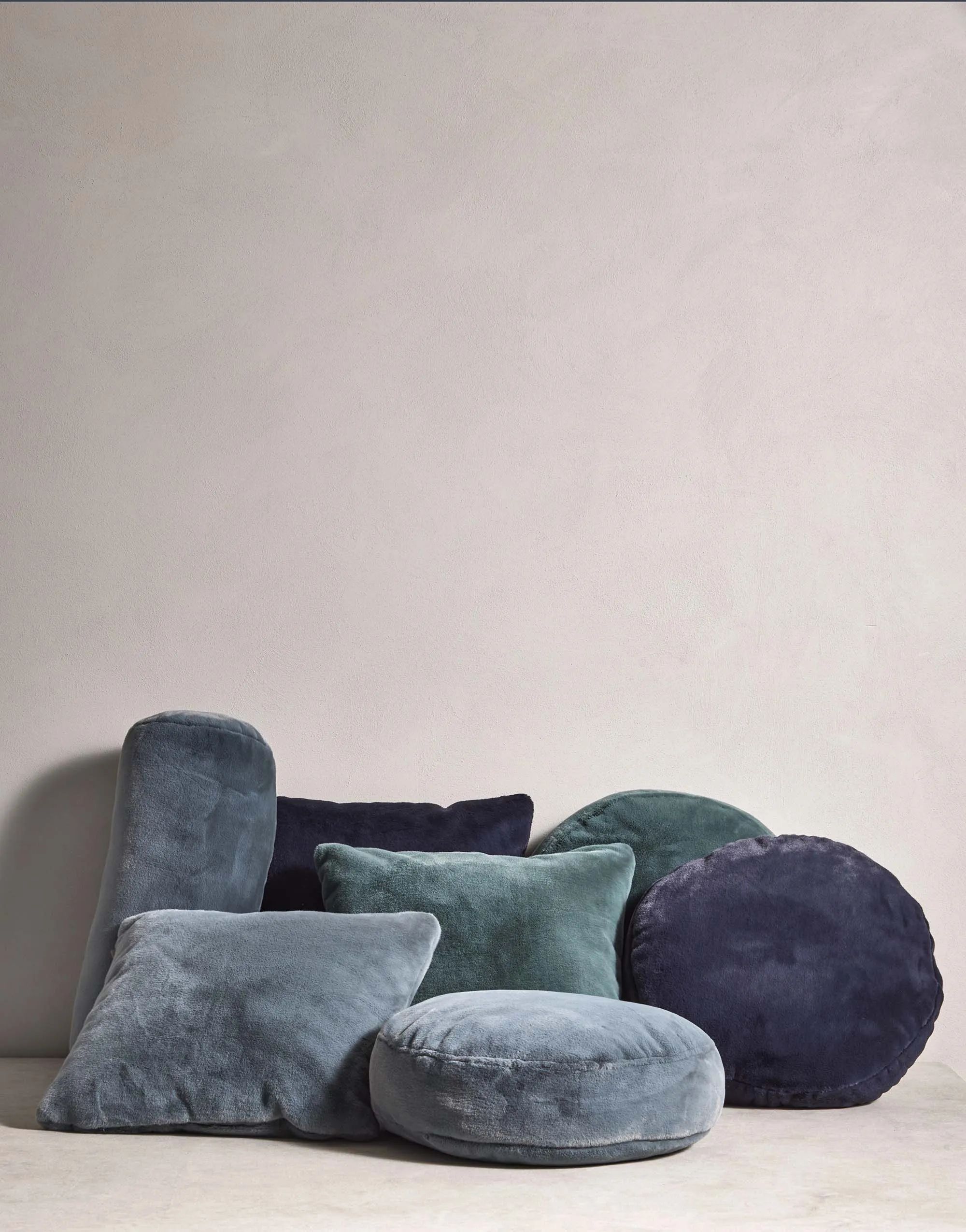 Essenza Pyntepuder Furry Pyntepude i Reef Green, H16 x B50 x L50 cm, 2