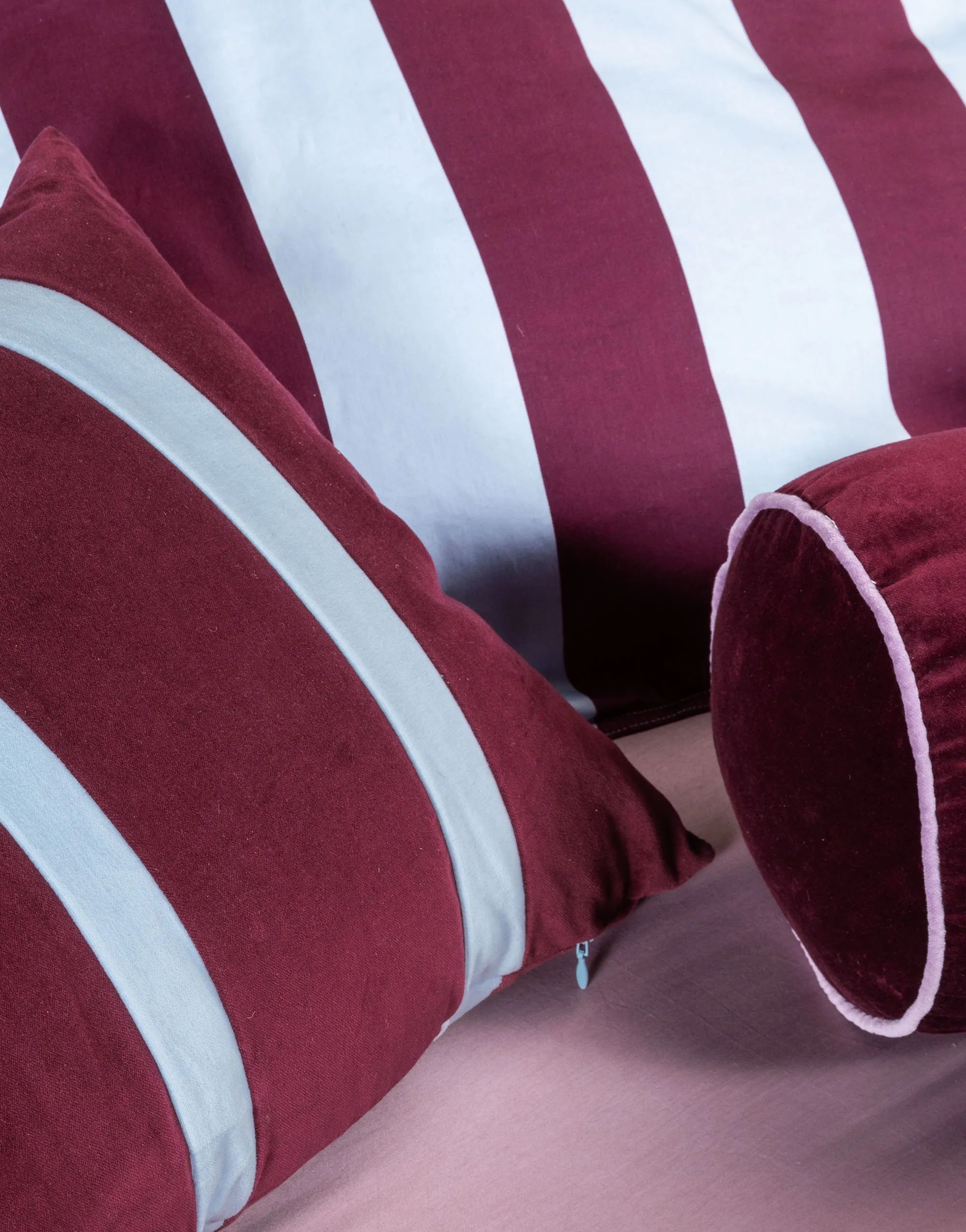Essenza Pyntepuder Luise Pyntepude i Mauve wine, 2