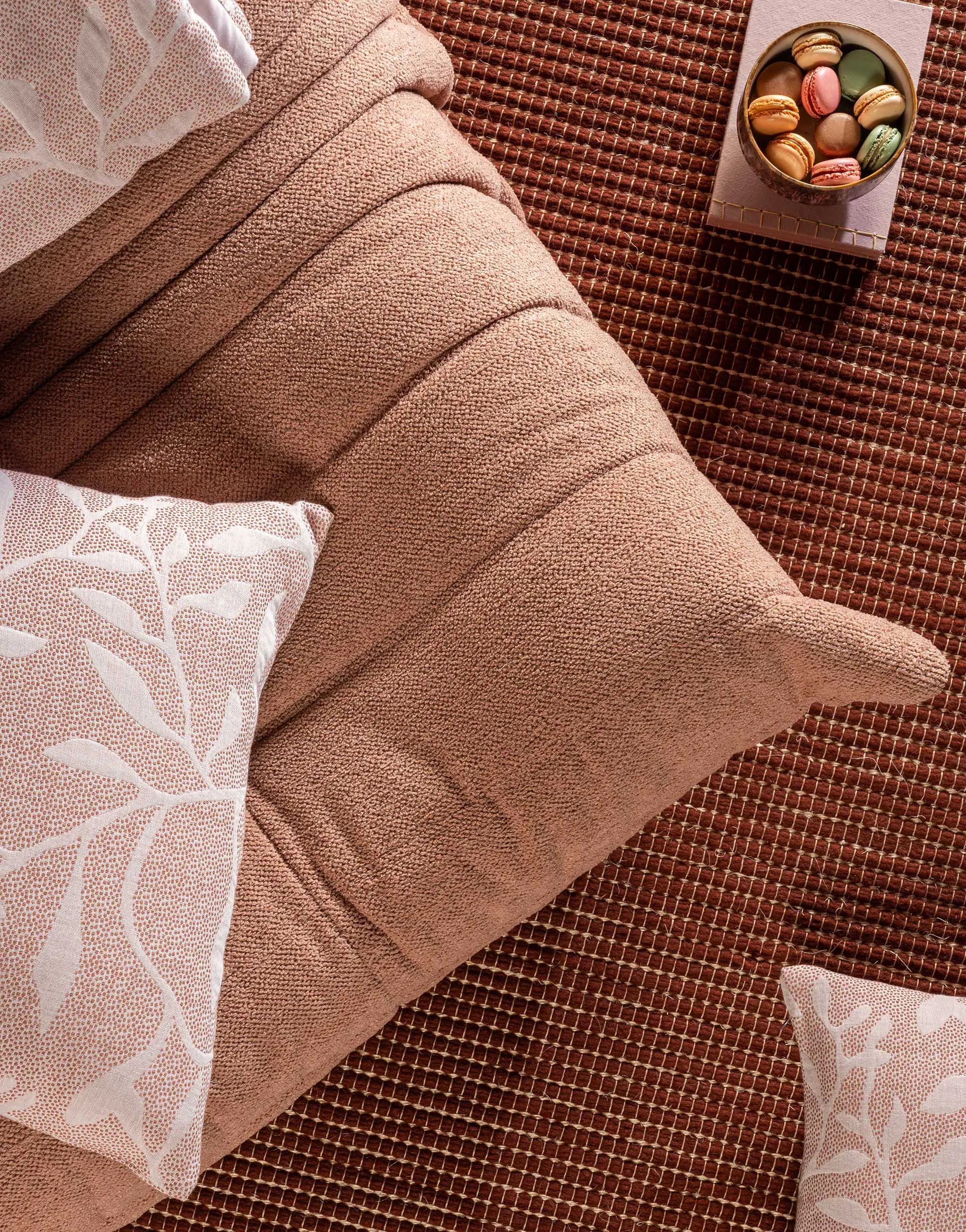 Essenza Pyntepuder Willow Pyntepude i Mocha mousse, B40 x L90 cm, 4
