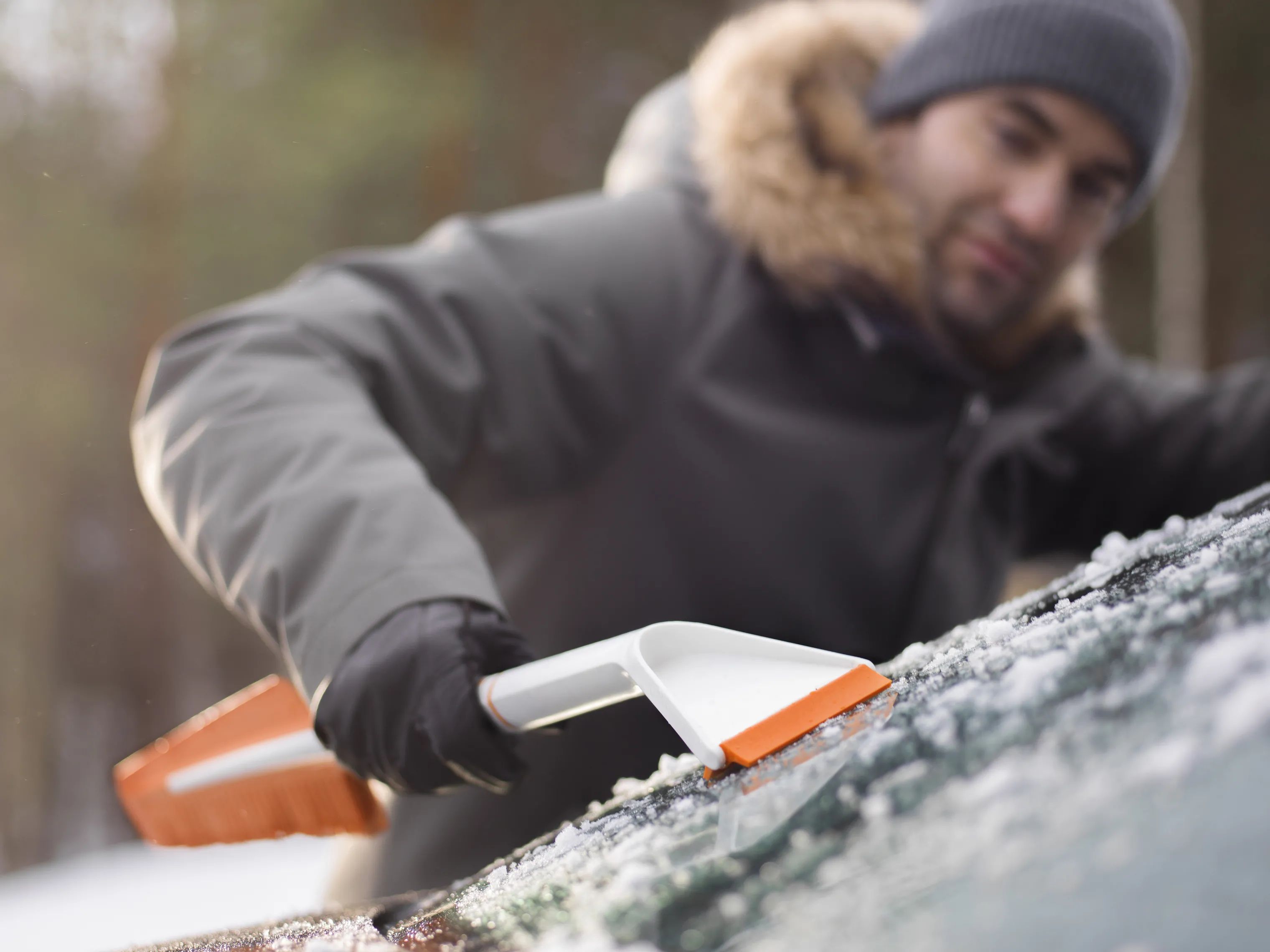 Fiskars Garden Øvrigt biludstyr SnowXpert Børste og isskraber i Hvid/orange, 3