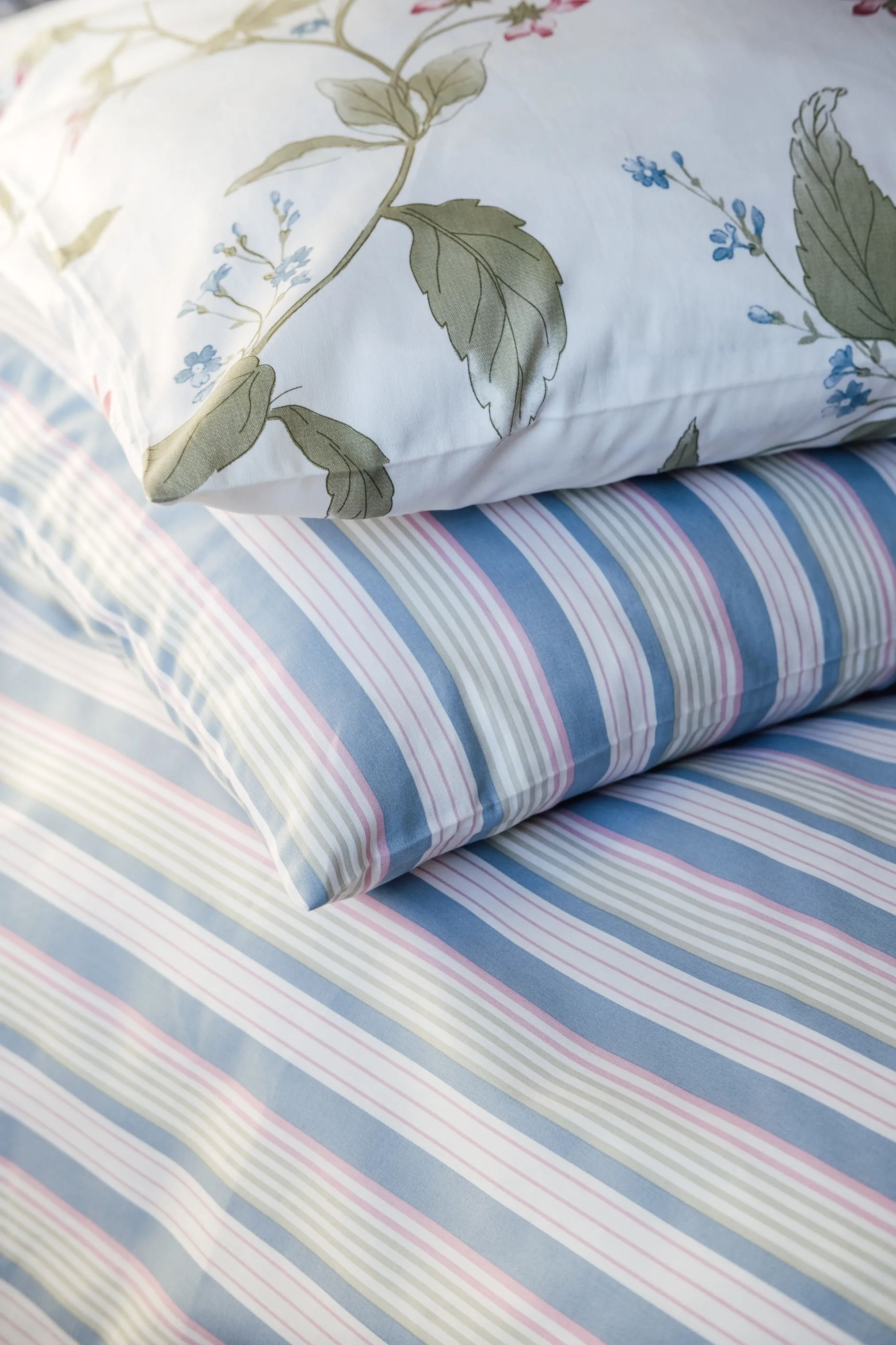 CASA Living Sengetøj Sengetøj i Blå/rosa/grøn, B140 x L200 cm, 2