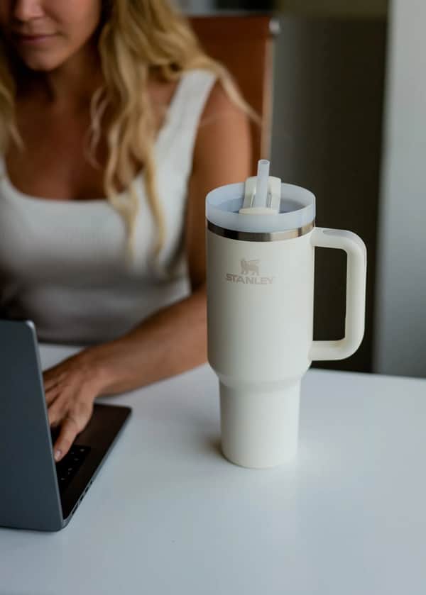 The Quencher H2.0 Flowstate Tumbler, cream tonal, large